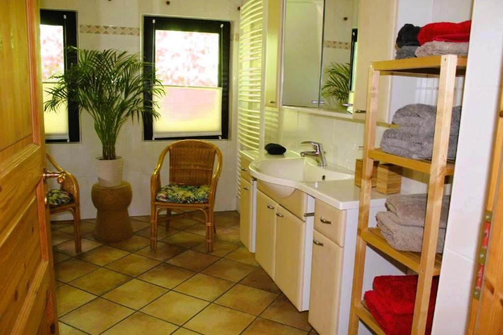 Dreimaedelhof Appartement Rüdesheim am Rhein Kamer foto